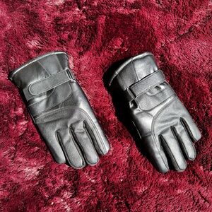 Women’s Black Leather Thick Riding Gloves